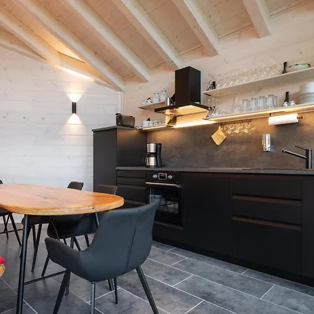 Schwarzwalddeck Deckhaeuser