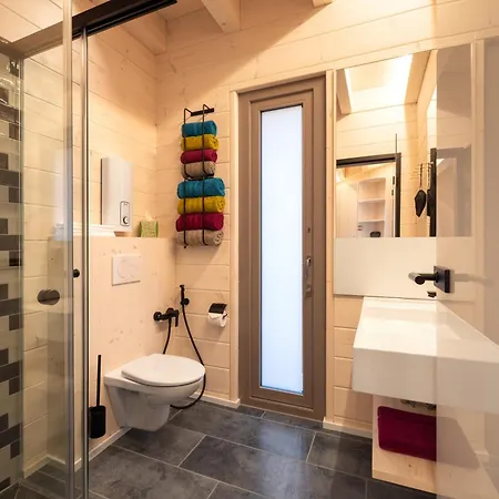 Schwarzwalddeck Deckhaeuser Domek alpejski *