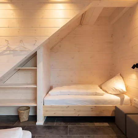 Schwarzwalddeck Deckhaeuser Domek alpejski Bad Herrenalb