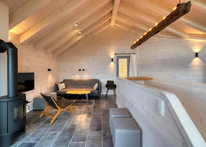 Alpstuga Schwarzwalddeck Deckhaeuser