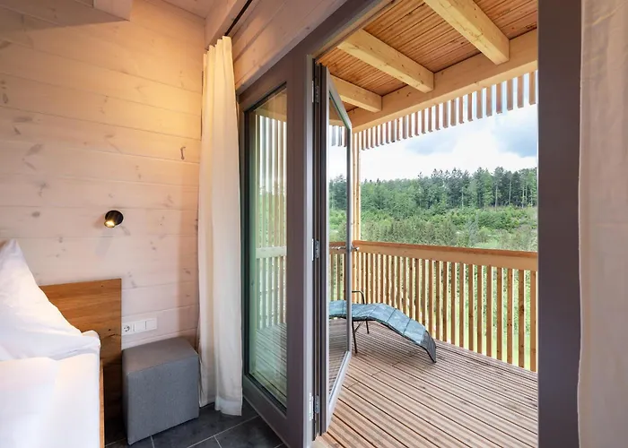 Schwarzwalddeck Deckhaeuser * Bad Herrenalb